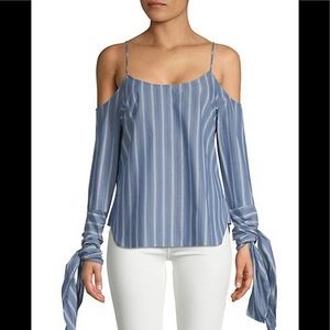 NWOT‼️BCBGMaxAzria Sudbee Cold Shoulder Top -Size XS